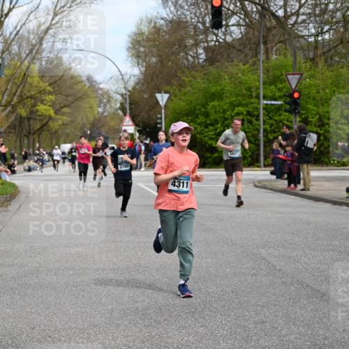 12.04.2026 - 45. Internationalen Wilhelmsburger Insellauf J. Mangold http://msf.ph/oto/9508925 12.04.2026 12:55:48 Ziel 5109, 5361, 4811, 4728, 3315, 5463, 4459, 5817, 5321, 4311, 2017, 2074, 5780, 5857, 2937, 5113, 5118, 3404, 2344, 5114, 5255, 4269, 3627, 5133, 5133, 5680, 4545, 5101, 4261, 4933 meine-sportfotos.de