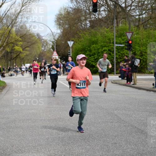 12.04.2026 - 45. Internationalen Wilhelmsburger Insellauf J. Mangold http://msf.ph/oto/9508926 12.04.2026 12:55:48 Ziel 5109, 5361, 4811, 4728, 3315, 5463, 4459, 5817, 5321, 4311, 2017, 2074, 5780, 5857, 2937, 5113, 5118, 3404, 2344, 5114, 5255, 4269, 3627, 5133, 5133, 5680, 4545, 5101, 4261, 4933 meine-sportfotos.de