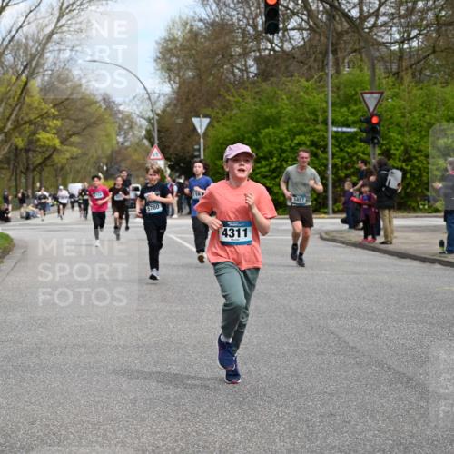12.04.2026 - 45. Internationalen Wilhelmsburger Insellauf J. Mangold http://msf.ph/oto/9508927 12.04.2026 12:55:48 Ziel 5109, 5361, 4811, 4728, 3315, 5463, 4459, 5817, 5321, 4311, 2017, 2074, 5780, 5857, 2937, 5113, 5118, 3404, 2344, 5114, 5255, 4269, 3627, 5133, 5133, 5680, 4545, 5101, 4261, 4933 meine-sportfotos.de