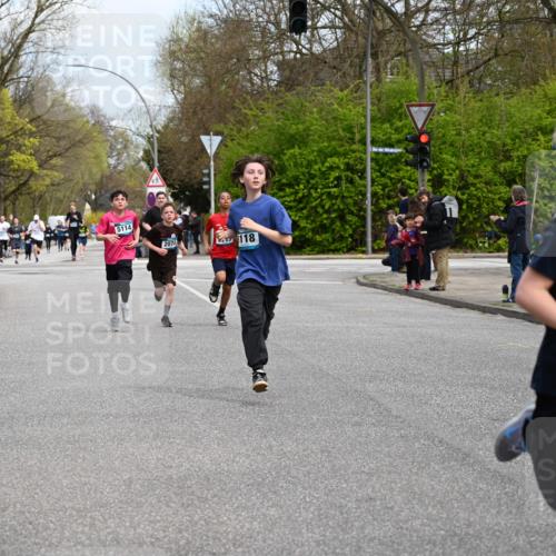 12.04.2026 - 45. Internationalen Wilhelmsburger Insellauf J. Mangold http://msf.ph/oto/9508945 12.04.2026 12:55:51 Ziel 4811, 4728, 3315, 5463, 4459, 5817, 5321, 4311, 2017, 2074, 5780, 5857, 2937, 5113, 5118, 3404, 2344, 5114, 5255, 4269, 3627, 5133, 5680, 4545, 5101, 4261, 4933, 5131, 5184 meine-sportfotos.de