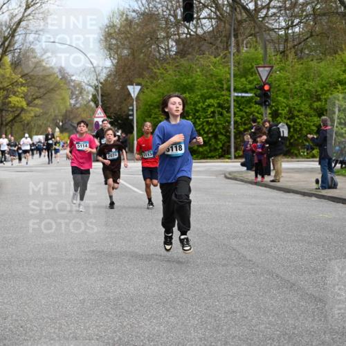 12.04.2026 - 45. Internationalen Wilhelmsburger Insellauf J. Mangold http://msf.ph/oto/9508949 12.04.2026 12:55:51 Ziel 4811, 4728, 3315, 5463, 4459, 5817, 5321, 4311, 2017, 2074, 5780, 5857, 2937, 5113, 5118, 3404, 2344, 5114, 5255, 4269, 3627, 5133, 5680, 4545, 5101, 4261, 4933, 5131, 5184 meine-sportfotos.de
