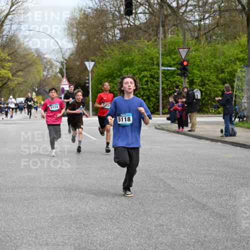 12.04.2026 - 45. Internationalen Wilhelmsburger Insellauf J. Mangold http://msf.ph/oto/9508952 12.04.2026 12:55:52 Ziel 4728, 3315, 5463, 4459, 5817, 5321, 4311, 2017, 2074, 5780, 5857, 2937, 5113, 5118, 3404, 2344, 5114, 2344, 5114, 5255, 4269, 3627, 5133, 5680, 4545, 5101, 4261, 4933, 5131, 5184 meine-sportfotos.de