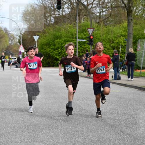 12.04.2026 - 45. Internationalen Wilhelmsburger Insellauf J. Mangold http://msf.ph/oto/9508968 12.04.2026 12:55:54 Ziel 4728, 3315, 5463, 4459, 5817, 5321, 4311, 2017, 2074, 5780, 5857, 2937, 5113, 5118, 3404, 2344, 5114, 5255, 5255, 4269, 3627, 5133, 5680, 4545, 5101, 5101, 4261, 4933, 5131, 5184, 5446, 4859, 5729 meine-sportfotos.de