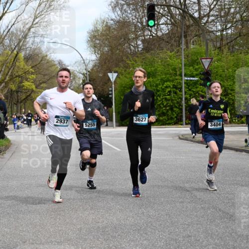 12.04.2026 - 45. Internationalen Wilhelmsburger Insellauf J. Mangold http://msf.ph/oto/9508986 12.04.2026 12:56:02 Ziel 5321, 4311, 2017, 2074, 5780, 5857, 2937, 5113, 5118, 3404, 2344, 5114, 5255, 4269, 3627, 5133, 5680, 4545, 5101, 4261, 4933, 5131, 5131, 5184, 5446, 4859, 5729, 5134, 3620, 4848, 5410, 4168, 4921, 4922 meine-sportfotos.de