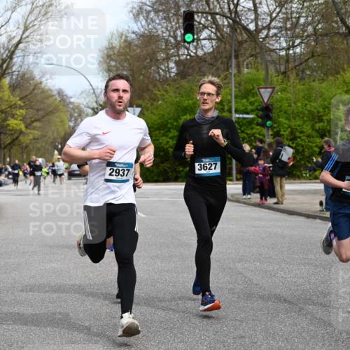 12.04.2026 - 45. Internationalen Wilhelmsburger Insellauf J. Mangold http://msf.ph/oto/9508992 12.04.2026 12:56:03 Ziel 5321, 4311, 2017, 2074, 5780, 5857, 2937, 5113, 5118, 3404, 2344, 5114, 5255, 4269, 3627, 5133, 5680, 4545, 5101, 4261, 4933, 5131, 5184, 5184, 5446, 4859, 5729, 5134, 3620, 4848, 5410, 4168, 4921, 4922 meine-sportfotos.de