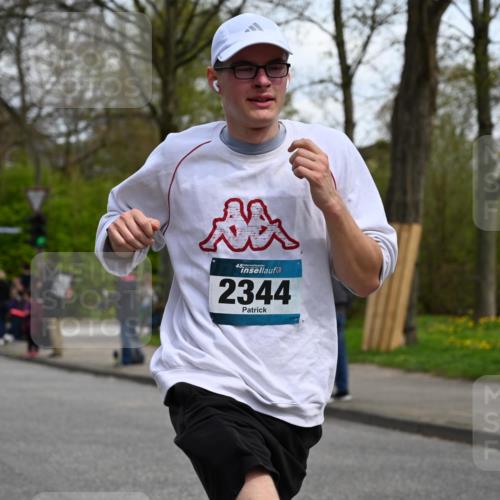 12.04.2026 - 45. Internationalen Wilhelmsburger Insellauf J. Mangold http://msf.ph/oto/9509021 12.04.2026 12:56:05 Ziel 4311, 2017, 2074, 5780, 5857, 2937, 5113, 5118, 3404, 2344, 5114, 5255, 4269, 3627, 5133, 5680, 4545, 4545, 5101, 4261, 4933, 5131, 5184, 5446, 4859, 5729, 5134, 3620, 4848, 5410, 4168, 4921, 4922, 4237, 5094 meine-sportfotos.de