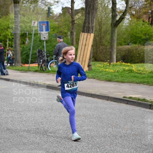 12.04.2026 - 45. Internationalen Wilhelmsburger Insellauf J. Mangold http://msf.ph/oto/9509047 12.04.2026 12:56:15 Ziel 3404, 2344, 5114, 5255, 4269, 3627, 5133, 5680, 4545, 5101, 4261, 4933, 5131, 5184, 5184, 5446, 4859, 5729, 5134, 3620, 4848, 5410, 4168, 4921, 4922, 4237, 5094, 4835, 5141, 5549, 5163, 5147 meine-sportfotos.de
