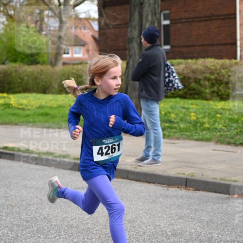 12.04.2026 - 45. Internationalen Wilhelmsburger Insellauf J. Mangold http://msf.ph/oto/9509054 12.04.2026 12:56:16 Ziel 2344, 5114, 5255, 4269, 3627, 5133, 5680, 4545, 5101, 4261, 4933, 5131, 5184, 5446, 4859, 5729, 5134, 3620, 4848, 5410, 4168, 4921, 4922, 4237, 4237, 5094, 4835, 5141, 5549, 5163, 5147 meine-sportfotos.de