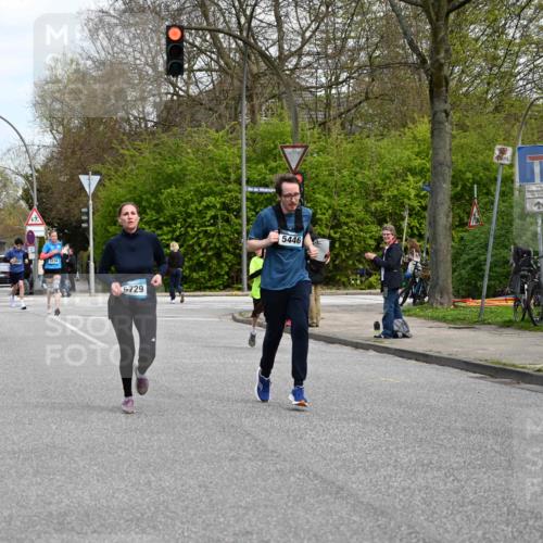 12.04.2026 - 45. Internationalen Wilhelmsburger Insellauf J. Mangold http://msf.ph/oto/9509058 12.04.2026 12:56:18 Ziel 5255, 4269, 3627, 5133, 5680, 4545, 5101, 4261, 4933, 5131, 5184, 5446, 4859, 5729, 5446, 4859, 5729, 5134, 3620, 4848, 5410, 4168, 4921, 4922, 4237, 5094, 4835, 4835, 5141, 5549, 5163, 5147, 3600, 2491 meine-sportfotos.de