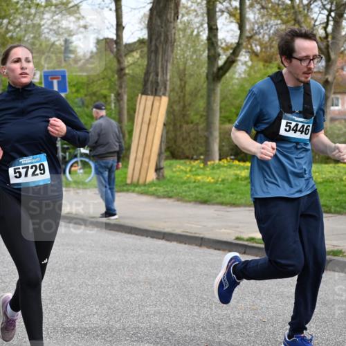 12.04.2026 - 45. Internationalen Wilhelmsburger Insellauf J. Mangold http://msf.ph/oto/9509074 12.04.2026 12:56:20 Ziel 4269, 3627, 5133, 5680, 4545, 5101, 4261, 4933, 5131, 5184, 5446, 4859, 5729, 5134, 3620, 4848, 5410, 4168, 4921, 4922, 4237, 5094, 4835, 5141, 5549, 5163, 5147, 3600, 2491 meine-sportfotos.de