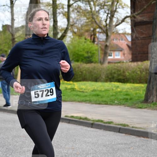 12.04.2026 - 45. Internationalen Wilhelmsburger Insellauf J. Mangold http://msf.ph/oto/9509080 12.04.2026 12:56:21 Ziel 4269, 3627, 5133, 5680, 4545, 5101, 4261, 4933, 5131, 5184, 5446, 4859, 5729, 5134, 3620, 3620, 4848, 5410, 4168, 4921, 4922, 4237, 5094, 4835, 5141, 5549, 5163, 5147, 3600, 2491, 3985 meine-sportfotos.de