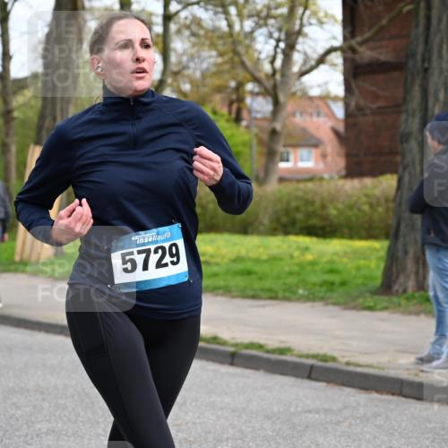 12.04.2026 - 45. Internationalen Wilhelmsburger Insellauf J. Mangold http://msf.ph/oto/9509081 12.04.2026 12:56:21 Ziel 4269, 3627, 5133, 5680, 4545, 5101, 4261, 4933, 5131, 5184, 5446, 4859, 5729, 5134, 3620, 3620, 4848, 5410, 4168, 4921, 4922, 4237, 5094, 4835, 5141, 5549, 5163, 5147, 3600, 2491, 3985 meine-sportfotos.de