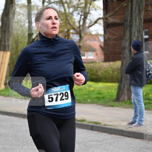 12.04.2026 - 45. Internationalen Wilhelmsburger Insellauf J. Mangold http://msf.ph/oto/9509082 12.04.2026 12:56:21 Ziel 4269, 3627, 5133, 5680, 4545, 5101, 4261, 4933, 5131, 5184, 5446, 4859, 5729, 5134, 3620, 3620, 4848, 5410, 4168, 4921, 4922, 4237, 5094, 4835, 5141, 5549, 5163, 5147, 3600, 2491, 3985 meine-sportfotos.de