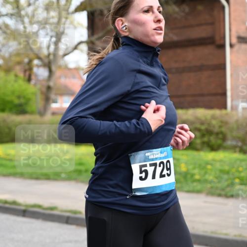 12.04.2026 - 45. Internationalen Wilhelmsburger Insellauf J. Mangold http://msf.ph/oto/9509085 12.04.2026 12:56:21 Ziel 4269, 3627, 5133, 5680, 4545, 5101, 4261, 4933, 5131, 5184, 5446, 4859, 5729, 5134, 3620, 3620, 4848, 5410, 4168, 4921, 4922, 4237, 5094, 4835, 5141, 5549, 5163, 5147, 3600, 2491, 3985 meine-sportfotos.de