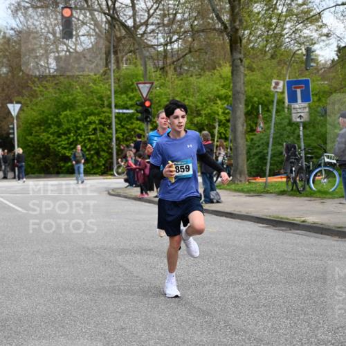12.04.2026 - 45. Internationalen Wilhelmsburger Insellauf J. Mangold http://msf.ph/oto/9509095 12.04.2026 12:56:24 Ziel 5133, 5680, 4545, 5101, 4261, 4933, 5131, 5184, 5446, 4859, 5729, 5134, 3620, 4848, 5410, 4848, 5410, 4168, 4921, 4922, 4237, 5094, 4835, 5141, 5549, 5549, 5163, 5147, 3600, 2491, 3985, 4598, 3921, 5343 meine-sportfotos.de