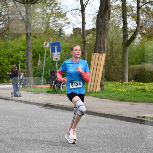 12.04.2026 - 45. Internationalen Wilhelmsburger Insellauf J. Mangold http://msf.ph/oto/9509104 12.04.2026 12:56:25 Ziel 5133, 5680, 4545, 5101, 4261, 4933, 5131, 5184, 5446, 4859, 5729, 5134, 3620, 4848, 5410, 4168, 4168, 4921, 4922, 4237, 5094, 4835, 5141, 5549, 5163, 5163, 5147, 3600, 2491, 3985, 4598, 3921, 5343 meine-sportfotos.de