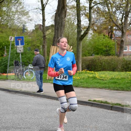 12.04.2026 - 45. Internationalen Wilhelmsburger Insellauf J. Mangold http://msf.ph/oto/9509107 12.04.2026 12:56:25 Ziel 5133, 5680, 4545, 5101, 4261, 4933, 5131, 5184, 5446, 4859, 5729, 5134, 3620, 4848, 5410, 4168, 4168, 4921, 4922, 4237, 5094, 4835, 5141, 5549, 5163, 5163, 5147, 3600, 2491, 3985, 4598, 3921, 5343 meine-sportfotos.de