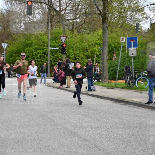 12.04.2026 - 45. Internationalen Wilhelmsburger Insellauf J. Mangold http://msf.ph/oto/9509112 12.04.2026 12:56:30 Ziel 4545, 5101, 4261, 4933, 5131, 5184, 5446, 4859, 5729, 5134, 3620, 4848, 5410, 4168, 4921, 4922, 4237, 5094, 4835, 4835, 5141, 5549, 5163, 5147, 3600, 2491, 2491, 3985, 4598, 3921, 5343, 3867, 5500, 5073, 5189, 3287, 4186, 4375 meine-sportfotos.de