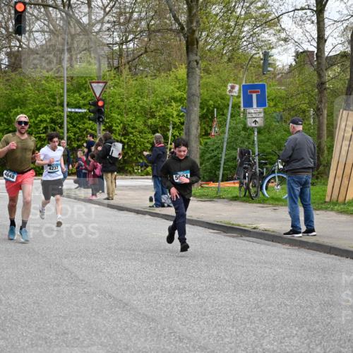 12.04.2026 - 45. Internationalen Wilhelmsburger Insellauf J. Mangold http://msf.ph/oto/9509119 12.04.2026 12:56:31 Ziel 5101, 4261, 4933, 5131, 5184, 5446, 4859, 5729, 5134, 3620, 4848, 5410, 4168, 4921, 4922, 4237, 5094, 4835, 5141, 5549, 5163, 5147, 3600, 2491, 3985, 4598, 3921, 5343, 3867, 5500, 5073, 5189, 3287, 4186, 4375 meine-sportfotos.de
