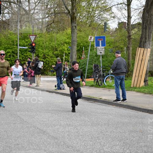 12.04.2026 - 45. Internationalen Wilhelmsburger Insellauf J. Mangold http://msf.ph/oto/9509121 12.04.2026 12:56:31 Ziel 5101, 4261, 4933, 5131, 5184, 5446, 4859, 5729, 5134, 3620, 4848, 5410, 4168, 4921, 4922, 4237, 5094, 4835, 5141, 5549, 5163, 5147, 3600, 2491, 3985, 4598, 3921, 5343, 3867, 5500, 5073, 5189, 3287, 4186, 4375 meine-sportfotos.de