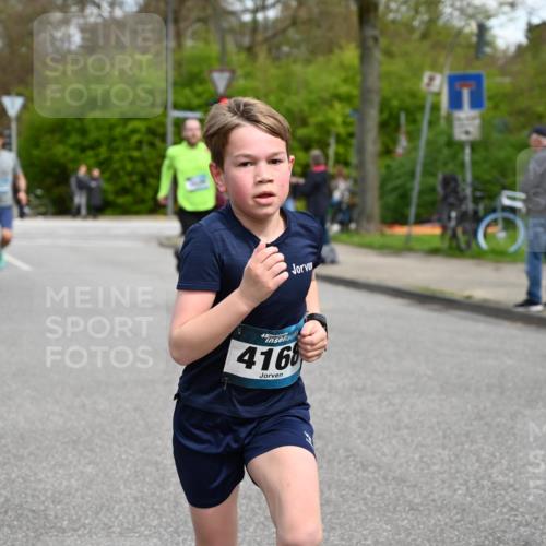 12.04.2026 - 45. Internationalen Wilhelmsburger Insellauf J. Mangold http://msf.ph/oto/9509142 12.04.2026 12:56:35 Ziel 4933, 5131, 5184, 5446, 4859, 5729, 5134, 3620, 4848, 5410, 4168, 4921, 4922, 4237, 5094, 4835, 5141, 5141, 5549, 5163, 5147, 3600, 2491, 3985, 4598, 3921, 5343, 3921, 5343, 3867, 5500, 5073, 5189, 3287, 4186, 4375, 3973 meine-sportfotos.de