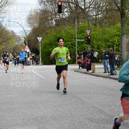12.04.2026 - 45. Internationalen Wilhelmsburger Insellauf J. Mangold http://msf.ph/oto/9509159 12.04.2026 12:56:38 Ziel 5131, 5184, 5446, 4859, 5729, 5134, 3620, 4848, 5410, 4168, 4921, 4922, 4237, 5094, 4835, 5141, 5549, 5163, 5147, 3600, 2491, 3985, 4598, 3921, 5343, 3867, 5500, 5073, 5189, 3287, 4186, 4375, 3973, 4853, 4569 meine-sportfotos.de
