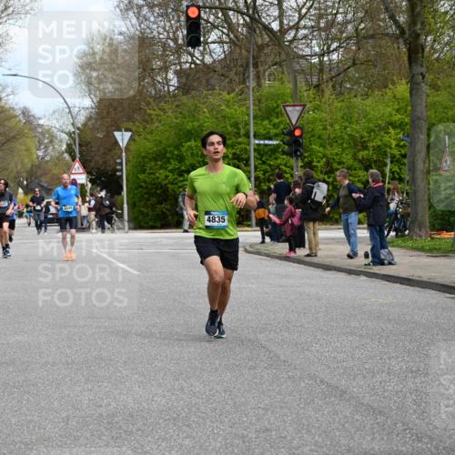 12.04.2026 - 45. Internationalen Wilhelmsburger Insellauf J. Mangold http://msf.ph/oto/9509162 12.04.2026 12:56:38 Ziel 5131, 5184, 5446, 4859, 5729, 5134, 3620, 4848, 5410, 4168, 4921, 4922, 4237, 5094, 4835, 5141, 5549, 5163, 5147, 3600, 2491, 3985, 4598, 3921, 5343, 3867, 5500, 5073, 5189, 3287, 4186, 4375, 3973, 4853, 4569 meine-sportfotos.de