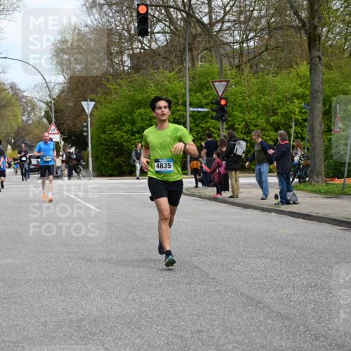 12.04.2026 - 45. Internationalen Wilhelmsburger Insellauf J. Mangold http://msf.ph/oto/9509163 12.04.2026 12:56:38 Ziel 5131, 5184, 5446, 4859, 5729, 5134, 3620, 4848, 5410, 4168, 4921, 4922, 4237, 5094, 4835, 5141, 5549, 5163, 5147, 3600, 2491, 3985, 4598, 3921, 5343, 3867, 5500, 5073, 5189, 3287, 4186, 4375, 3973, 4853, 4569 meine-sportfotos.de