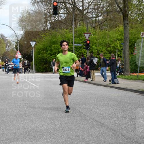 12.04.2026 - 45. Internationalen Wilhelmsburger Insellauf J. Mangold http://msf.ph/oto/9509164 12.04.2026 12:56:38 Ziel 5131, 5184, 5446, 4859, 5729, 5134, 3620, 4848, 5410, 4168, 4921, 4922, 4237, 5094, 4835, 5141, 5549, 5163, 5147, 3600, 2491, 3985, 4598, 3921, 5343, 3867, 5500, 5073, 5189, 3287, 4186, 4375, 3973, 4853, 4569 meine-sportfotos.de