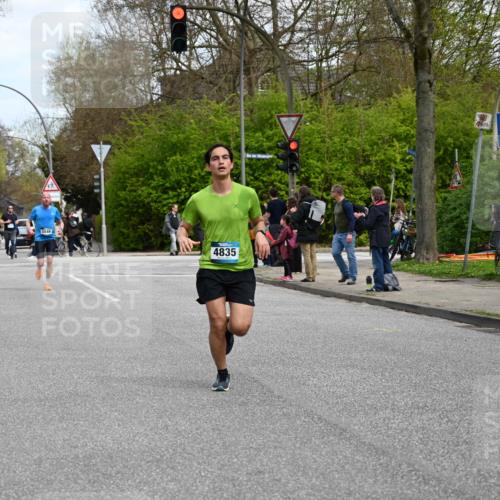 12.04.2026 - 45. Internationalen Wilhelmsburger Insellauf J. Mangold http://msf.ph/oto/9509165 12.04.2026 12:56:38 Ziel 5131, 5184, 5446, 4859, 5729, 5134, 3620, 4848, 5410, 4168, 4921, 4922, 4237, 5094, 4835, 5141, 5549, 5163, 5147, 3600, 2491, 3985, 4598, 3921, 5343, 3867, 5500, 5073, 5189, 3287, 4186, 4375, 3973, 4853, 4569 meine-sportfotos.de