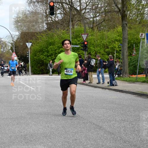 12.04.2026 - 45. Internationalen Wilhelmsburger Insellauf J. Mangold http://msf.ph/oto/9509166 12.04.2026 12:56:38 Ziel 5131, 5184, 5446, 4859, 5729, 5134, 3620, 4848, 5410, 4168, 4921, 4922, 4237, 5094, 4835, 5141, 5549, 5163, 5147, 3600, 2491, 3985, 4598, 3921, 5343, 3867, 5500, 5073, 5189, 3287, 4186, 4375, 3973, 4853, 4569 meine-sportfotos.de