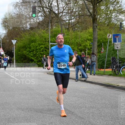 12.04.2026 - 45. Internationalen Wilhelmsburger Insellauf J. Mangold http://msf.ph/oto/9509176 12.04.2026 12:56:43 Ziel 5446, 4859, 5729, 5134, 3620, 4848, 5410, 4168, 4921, 4922, 4237, 5094, 4835, 5141, 5549, 5163, 5147, 3600, 2491, 3985, 4598, 3921, 5343, 3867, 5500, 5073, 5189, 3287, 4186, 4375, 3973, 4853, 4569, 2624, 5801, 4097, 5744 meine-sportfotos.de