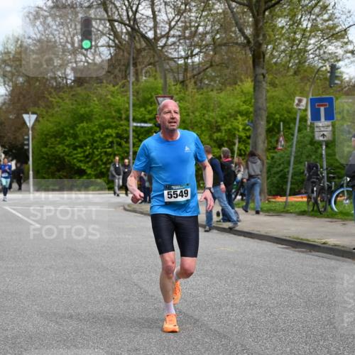 12.04.2026 - 45. Internationalen Wilhelmsburger Insellauf J. Mangold http://msf.ph/oto/9509177 12.04.2026 12:56:43 Ziel 5446, 4859, 5729, 5134, 3620, 4848, 5410, 4168, 4921, 4922, 4237, 5094, 4835, 5141, 5549, 5163, 5147, 3600, 2491, 3985, 4598, 3921, 5343, 3867, 5500, 5073, 5189, 3287, 4186, 4375, 3973, 4853, 4569, 2624, 5801, 4097, 5744 meine-sportfotos.de