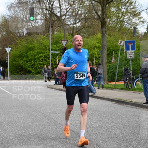 12.04.2026 - 45. Internationalen Wilhelmsburger Insellauf J. Mangold http://msf.ph/oto/9509179 12.04.2026 12:56:43 Ziel 5446, 4859, 5729, 5134, 3620, 4848, 5410, 4168, 4921, 4922, 4237, 5094, 4835, 5141, 5549, 5163, 5147, 3600, 2491, 3985, 4598, 3921, 5343, 3867, 5500, 5073, 5189, 3287, 4186, 4375, 3973, 4853, 4569, 2624, 5801, 4097, 5744 meine-sportfotos.de