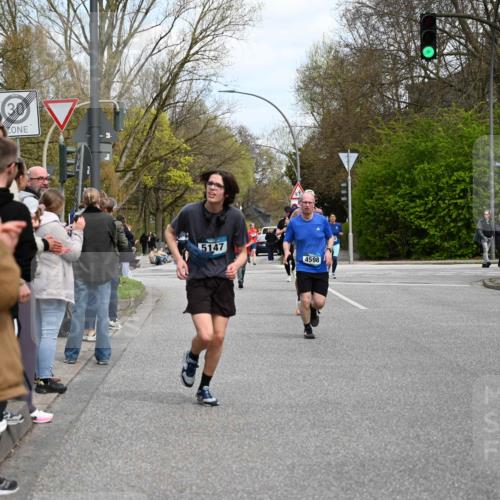 12.04.2026 - 45. Internationalen Wilhelmsburger Insellauf J. Mangold http://msf.ph/oto/9509183 12.04.2026 12:56:44 Ziel 5134, 3620, 4848, 5410, 4168, 4921, 4922, 4237, 5094, 4835, 5141, 5549, 5163, 5147, 3600, 2491, 3985, 4598, 3921, 5343, 3867, 5500, 5073, 5189, 3287, 4186, 4375, 3973, 4853, 4569, 2624, 5801, 4097, 5744 meine-sportfotos.de