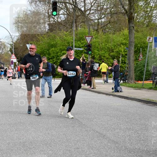 12.04.2026 - 45. Internationalen Wilhelmsburger Insellauf J. Mangold http://msf.ph/oto/9509200 12.04.2026 12:56:51 Ziel 4921, 4922, 4237, 5094, 4835, 5141, 5549, 5163, 5147, 3600, 2491, 3985, 4598, 3921, 5343, 3867, 3867, 5500, 5073, 5189, 3287, 4186, 4375, 3973, 4853, 4569, 2624, 2624, 5801, 4097, 5744, 4524, 4259, 5791, 5696, 4740, 4599 meine-sportfotos.de