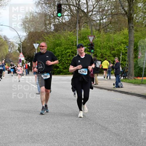 12.04.2026 - 45. Internationalen Wilhelmsburger Insellauf J. Mangold http://msf.ph/oto/9509204 12.04.2026 12:56:51 Ziel 4921, 4922, 4237, 5094, 4835, 5141, 5549, 5163, 5147, 3600, 2491, 3985, 4598, 3921, 5343, 3867, 3867, 5500, 5073, 5189, 3287, 4186, 4375, 3973, 4853, 4569, 2624, 2624, 5801, 4097, 5744, 4524, 4259, 5791, 5696, 4740, 4599 meine-sportfotos.de