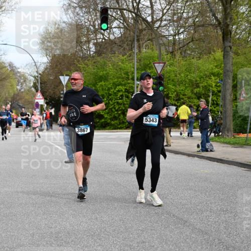 12.04.2026 - 45. Internationalen Wilhelmsburger Insellauf J. Mangold http://msf.ph/oto/9509205 12.04.2026 12:56:51 Ziel 4921, 4922, 4237, 5094, 4835, 5141, 5549, 5163, 5147, 3600, 2491, 3985, 4598, 3921, 5343, 3867, 3867, 5500, 5073, 5189, 3287, 4186, 4375, 3973, 4853, 4569, 2624, 2624, 5801, 4097, 5744, 4524, 4259, 5791, 5696, 4740, 4599 meine-sportfotos.de