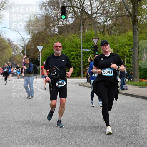 12.04.2026 - 45. Internationalen Wilhelmsburger Insellauf J. Mangold http://msf.ph/oto/9509211 12.04.2026 12:56:51 Ziel 4921, 4922, 4237, 5094, 4835, 5141, 5549, 5163, 5147, 3600, 2491, 3985, 4598, 3921, 5343, 3867, 3867, 5500, 5073, 5189, 3287, 4186, 4375, 3973, 4853, 4569, 2624, 2624, 5801, 4097, 5744, 4524, 4259, 5791, 5696, 4740, 4599 meine-sportfotos.de