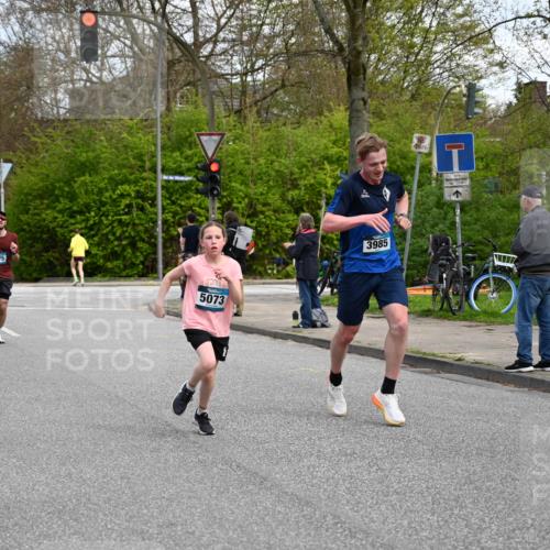 12.04.2026 - 45. Internationalen Wilhelmsburger Insellauf J. Mangold http://msf.ph/oto/9509218 12.04.2026 12:56:57 Ziel 5141, 5549, 5163, 5147, 3600, 2491, 3985, 4598, 3921, 5343, 3867, 5500, 5073, 5189, 3287, 4186, 4375, 3973, 4853, 4569, 2624, 5801, 4097, 5744, 4524, 4524, 4259, 5791, 5696, 4740, 4599, 5062, 4851, 5172, 4959, 5322 meine-sportfotos.de