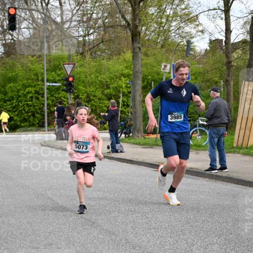 12.04.2026 - 45. Internationalen Wilhelmsburger Insellauf J. Mangold http://msf.ph/oto/9509221 12.04.2026 12:56:57 Ziel 5141, 5549, 5163, 5147, 3600, 2491, 3985, 4598, 3921, 5343, 3867, 5500, 5073, 5189, 3287, 4186, 4375, 3973, 4853, 4569, 2624, 5801, 4097, 5744, 4524, 4524, 4259, 5791, 5696, 4740, 4599, 5062, 4851, 5172, 4959, 5322 meine-sportfotos.de