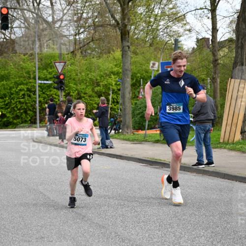 12.04.2026 - 45. Internationalen Wilhelmsburger Insellauf J. Mangold http://msf.ph/oto/9509222 12.04.2026 12:56:57 Ziel 5141, 5549, 5163, 5147, 3600, 2491, 3985, 4598, 3921, 5343, 3867, 5500, 5073, 5189, 3287, 4186, 4375, 3973, 4853, 4569, 2624, 5801, 4097, 5744, 4524, 4524, 4259, 5791, 5696, 4740, 4599, 5062, 4851, 5172, 4959, 5322 meine-sportfotos.de