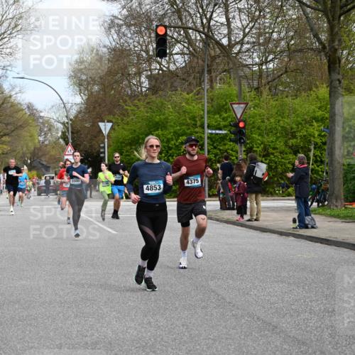 12.04.2026 - 45. Internationalen Wilhelmsburger Insellauf J. Mangold http://msf.ph/oto/9509229 12.04.2026 12:56:59 Ziel 5141, 5549, 5163, 5147, 3600, 2491, 3985, 4598, 3921, 5343, 3867, 5500, 5073, 5189, 3287, 4186, 4375, 3973, 4853, 4569, 2624, 5801, 4097, 5744, 4524, 4259, 5791, 5791, 5696, 4740, 4599, 5062, 4851, 5172, 4959, 5322, 5129, 3190 meine-sportfotos.de