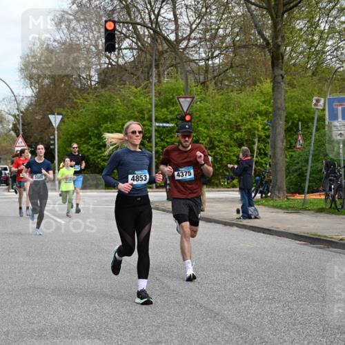 12.04.2026 - 45. Internationalen Wilhelmsburger Insellauf J. Mangold http://msf.ph/oto/9509231 12.04.2026 12:56:59 Ziel 5141, 5549, 5163, 5147, 3600, 2491, 3985, 4598, 3921, 5343, 3867, 5500, 5073, 5189, 3287, 4186, 4375, 3973, 4853, 4569, 2624, 5801, 4097, 5744, 4524, 4259, 5791, 5791, 5696, 4740, 4599, 5062, 4851, 5172, 4959, 5322, 5129, 3190 meine-sportfotos.de