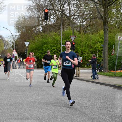 12.04.2026 - 45. Internationalen Wilhelmsburger Insellauf J. Mangold http://msf.ph/oto/9509243 12.04.2026 12:57:01 Ziel 5549, 5163, 5147, 3600, 2491, 3985, 4598, 3921, 5343, 3867, 5500, 5073, 5189, 3287, 4186, 4375, 3973, 4853, 4853, 4569, 2624, 5801, 4097, 5744, 4524, 4259, 5791, 5696, 4740, 4740, 4599, 5062, 4851, 5172, 4959, 5322, 5129, 3190 meine-sportfotos.de