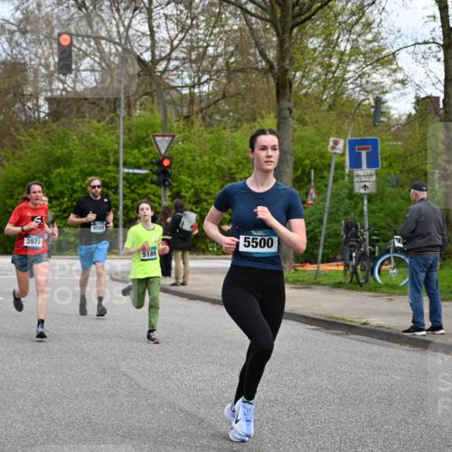 12.04.2026 - 45. Internationalen Wilhelmsburger Insellauf J. Mangold http://msf.ph/oto/9509250 12.04.2026 12:57:02 Ziel 5163, 5147, 3600, 2491, 3985, 4598, 3921, 5343, 3867, 5500, 5073, 5189, 3287, 4186, 4375, 3973, 4853, 4569, 4569, 2624, 5801, 4097, 5744, 4524, 4259, 5791, 5696, 4740, 4599, 5062, 4851, 5172, 4959, 5322, 5129, 3190, 5736, 3189 meine-sportfotos.de