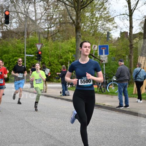 12.04.2026 - 45. Internationalen Wilhelmsburger Insellauf J. Mangold http://msf.ph/oto/9509252 12.04.2026 12:57:02 Ziel 5163, 5147, 3600, 2491, 3985, 4598, 3921, 5343, 3867, 5500, 5073, 5189, 3287, 4186, 4375, 3973, 4853, 4569, 4569, 2624, 5801, 4097, 5744, 4524, 4259, 5791, 5696, 4740, 4599, 5062, 4851, 5172, 4959, 5322, 5129, 3190, 5736, 3189 meine-sportfotos.de