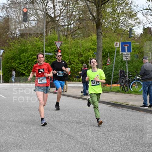 12.04.2026 - 45. Internationalen Wilhelmsburger Insellauf J. Mangold http://msf.ph/oto/9509257 12.04.2026 12:57:03 Ziel 5147, 3600, 2491, 3985, 4598, 3921, 5343, 3867, 5500, 5073, 5189, 3287, 4186, 4375, 3973, 4853, 4569, 2624, 2624, 5801, 4097, 5744, 4524, 4259, 5791, 5696, 4740, 4599, 4599, 5062, 4851, 5172, 4959, 5322, 5129, 3190, 5736, 3189, 5847 meine-sportfotos.de