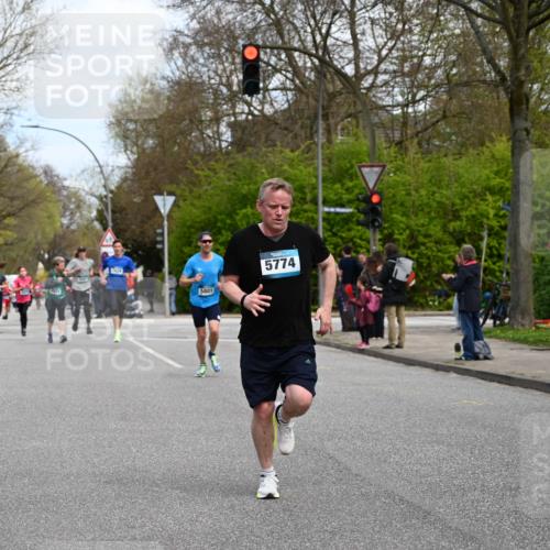 12.04.2026 - 45. Internationalen Wilhelmsburger Insellauf J. Mangold http://msf.ph/oto/9509274 12.04.2026 12:57:06 Ziel 3600, 2491, 3985, 4598, 3921, 5343, 3867, 5500, 5073, 5189, 3287, 4186, 4375, 3973, 4853, 4569, 2624, 5801, 4097, 5744, 4524, 4259, 5791, 5696, 4740, 4599, 5062, 4851, 5172, 4959, 5322, 5322, 5129, 3190, 5736, 3189, 5847, 3439, 5232, 5277, 3863 meine-sportfotos.de