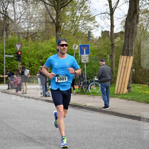 12.04.2026 - 45. Internationalen Wilhelmsburger Insellauf J. Mangold http://msf.ph/oto/9509306 12.04.2026 12:57:09 Ziel 3985, 4598, 3921, 5343, 3867, 5500, 5073, 5189, 3287, 4186, 4375, 3973, 4853, 4569, 2624, 5801, 4097, 5744, 4524, 4524, 4259, 5791, 5696, 4740, 4599, 5062, 4851, 5172, 4959, 5322, 5129, 3190, 5736, 3189, 5847, 3439, 5232, 5277, 3863, 4887 meine-sportfotos.de